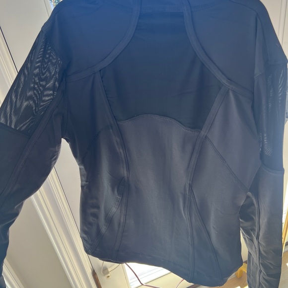 Black athletic jacket with mesh design on arms and back - Picture 4 of 4